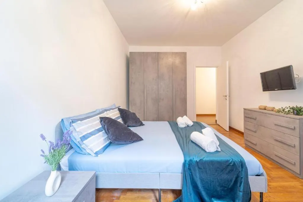 I-Host Luxury Apartment - Certosa 1 Milano 0*,  Italia